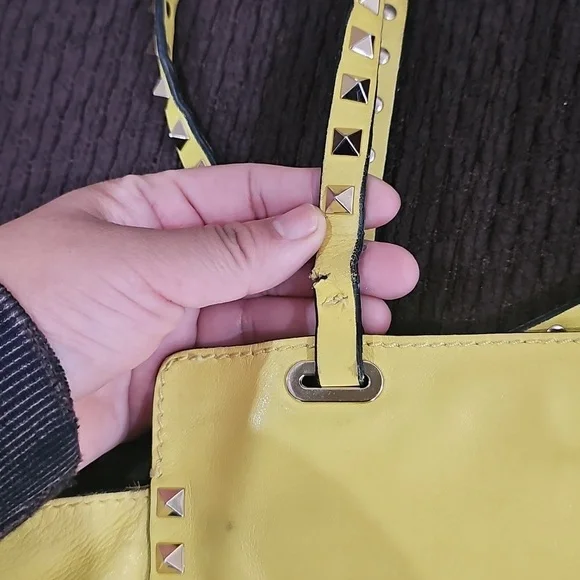 Valentino Garavani studded handbag (project) - Picture 5 of 10